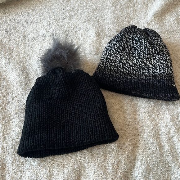 Handmade Knit Baby Beanies - Picture 1 of 3